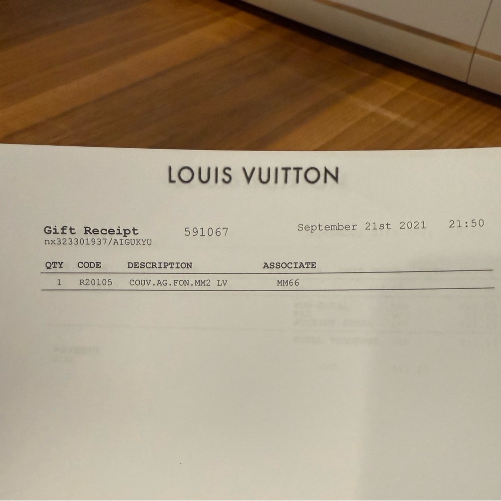 Louis Vuitton Medium Ring Agenda Cover - Picture 14 of 14